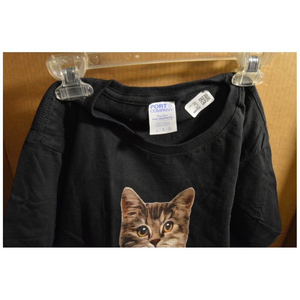 Share Cat In Pocket Short Sleeve T Shirt Black Women's Large 100% Cotton NWOT - Picture 2 of 3